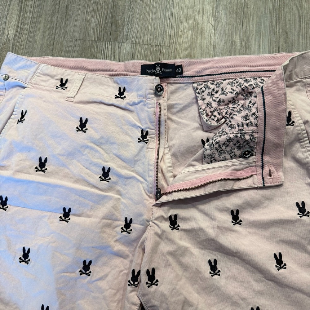 Psycho Bunny Mens 40 Skull Pattern Pink Chino Shorts - Picture 2 of 9